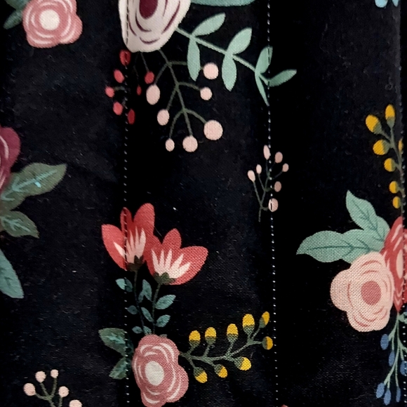 Rice therapeutic heating-cooling neck wrap, heat pad, cold pack, flowers - Picture 4 of 5